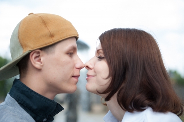デートの別れ際にキスをする男性心理とは？