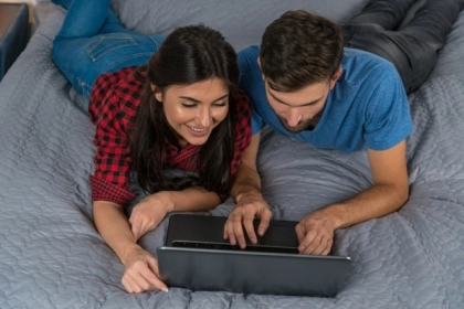 上司からの「リモハラ」がウザい！オンラインセクハラの撃退法とは