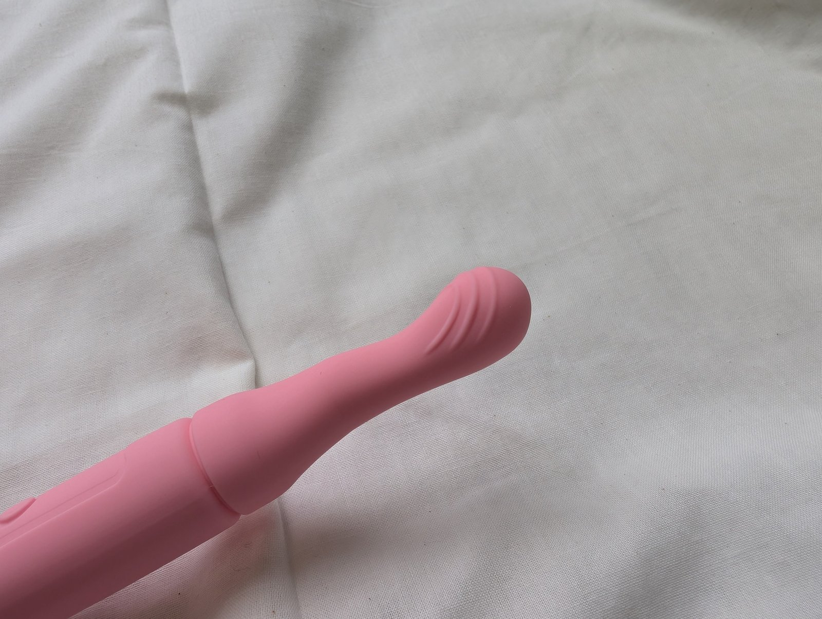 Melli Melli 4in1快感覚醒の挿入用ヘッド先端。波のような凹凸がある